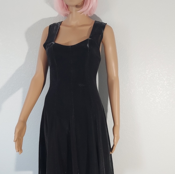 Dress 👗 - Picture 4 of 5